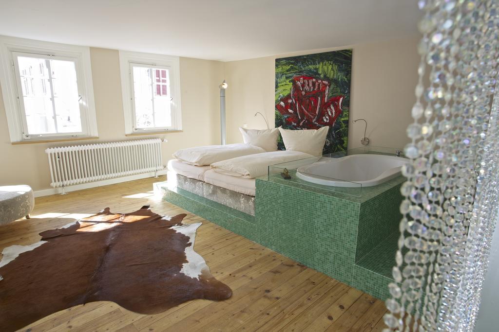 Hotel Zum Lowen Lahr  Rum bild