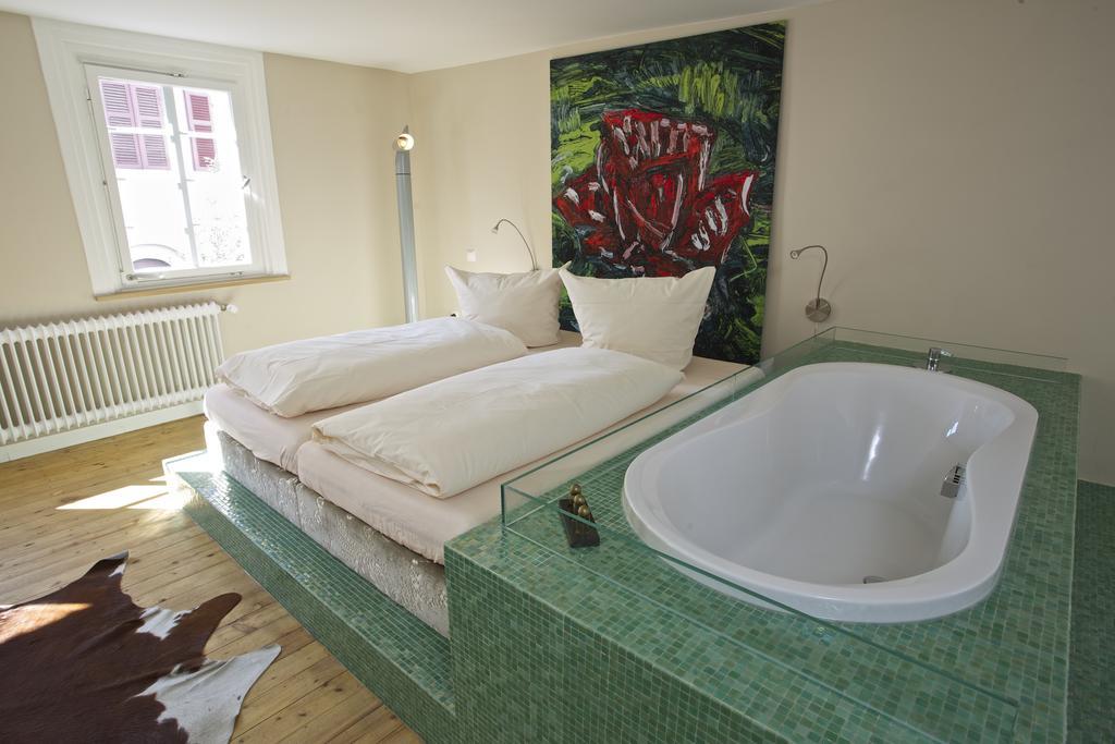 Hotel Zum Lowen Lahr  Rum bild